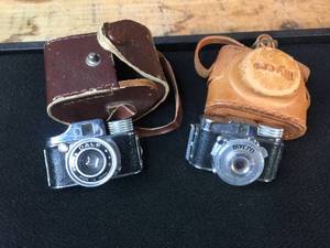 lot 202 image: 2 Vintage Mini Cameras