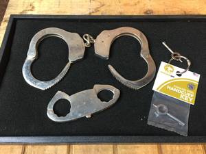 lot 204 image: Handcuffs - Thumbcuffs