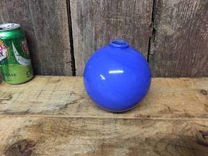lot 218 image: Antique Blue SlagSwirl Lightening Rod Ball