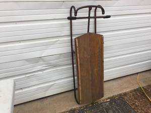 lot 228 image: Vintage Kids Sledding Sleigh