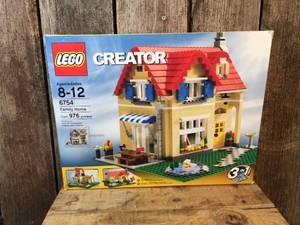 lot 236 image: LEGO Creator - Family Home