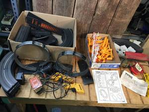 lot 237 image: Vintage Aurora & TYCO Slot Car TrackAccessories - No Cars