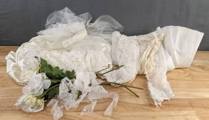 lot 79 image: Adorable Womens Size 10 Flower Patterned White Dress, Slip Veil, Gloves and Arm Slip-Ons D