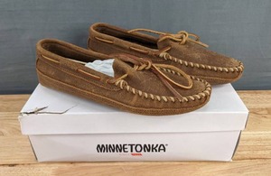 lot 77A image: NEW Mens Minnetonka Moccasins Double Bottom Softsole Size 8 N