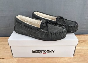 lot 87A image: NEW Womens Minnetonka Moccasin Camp Tie Size 8 N