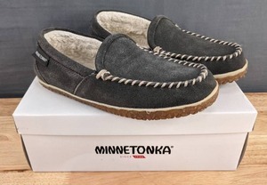 lot 80A image: Minnetonka Womens Size 8 Tempe Moc Slippers - Grey N