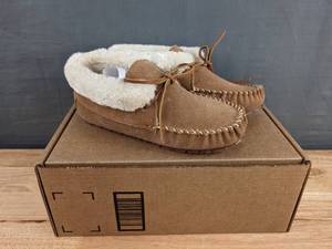 lot 95A image: NEW Womens Sperry Moccasin Bootie Slippers Size 7 N