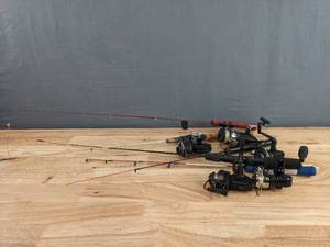 lot 113 image: (5) Ice Fishing Rod and Reels- Quantum K