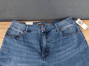 lot 129 image: Seven7 Skinny Jeans Size 14W  X