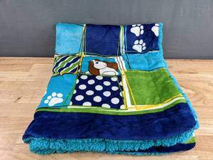lot 105 image: NEW Borrego Baby Flannel Blanket K
