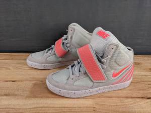 lot 24 image: New Nike Skystepper NSW Mens Size 9 Shoes  K