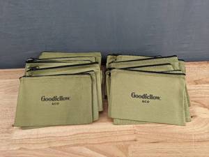 lot 136 image: (38) Goodfellow Zippered Pouches K