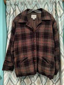 lot 475 image: Cute Boundry Waters Wool Coat Size XL P