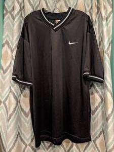 lot 479 image: Nike Mens XL Short Sleeve Top P
