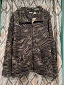 lot 481 image: New Laura Ashley Womens Size Large Zip Up P