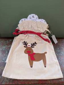 lot 491 image: Super Cute Cloth Holiday Bags For Gift Giving P