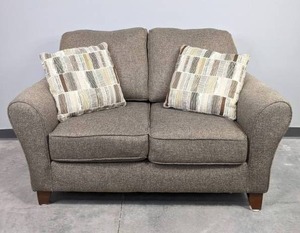 lot 23A image: Very Nice Grey Sofa   Z