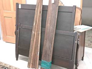 lot 800 image: Vintage Berkey & Gay Full Size Bed Frame with Wood Rails