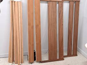 lot 801 image: Twin Size Bed Frame