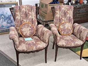lot 784 image: Lot of (2) Padded Wood Decorative Formal Arm Chairs with Throw Pillows