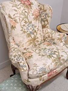 lot 824 image: Formal Living Room Arm Chair