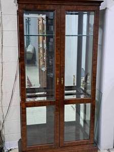 lot 833 image: Two Glass DoorMirrored Back Display Cabinet