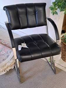 lot 843 image: Mid-Century Chrome Leather Lounge Arm Chair