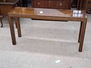 lot 852 image: Henredon Wood Sofa Table