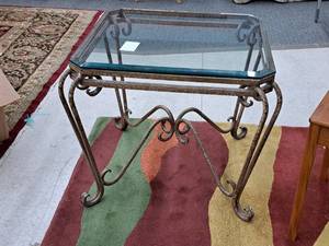 lot 858 image: Glass Top End Table