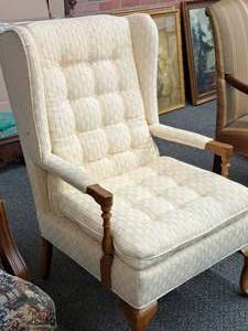 lot 863 image: Cream Padded Wood Accent Arm Chair