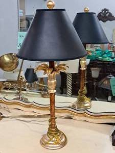 lot 895 image: Table Lamp with Lamp Shade