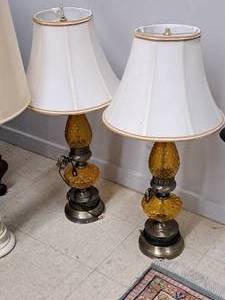 lot 899 image: Lot of (2) Vintage Amber Glass Table Lamp with Lamp Shade