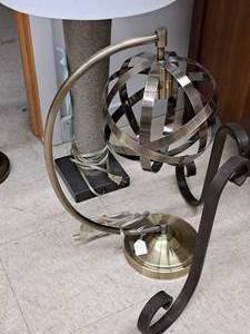 lot 907 image: Brass Table Lamp 23
