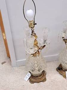 lot 911A image: Vintage Crystal Table Lamp