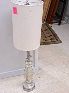 lot 913 image: Glass Decorative Table Lamp with Lamp Shade