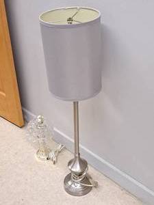 lot 914 image: Metal Table Lamp with Lamp Shade