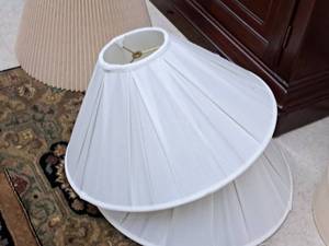 lot 919 image: Lot of (2) Cone Lamp Shades 12x21