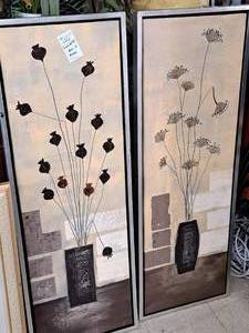lot 979 image: Lot of (2) Wall Art - Floral , Framed