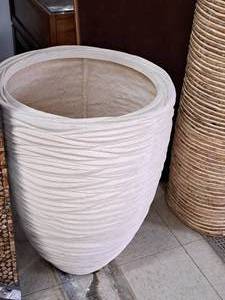 lot 1005 image: Planter