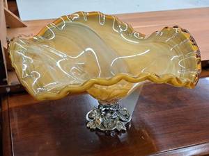 lot 1036 image: Decorative Stem Bowl 12