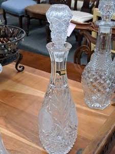 lot 1043 image: 24% Lead Crystal Handcut Decanter with Stopper 15