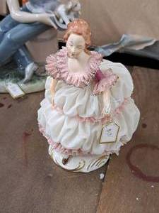 lot 1064 image: Lot of (1) Lady theme Figurine 6