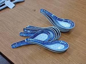 lot 1087 image: Lot of (11) Asian Soup Spoons 5