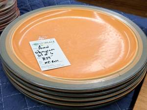 lot 1090 image: Lot of (6) Arrow Stone Cherokee 11 Dinner Plates