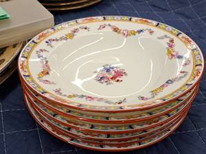 lot 1096 image: Lot of (6) Mintons Alex Anderson 8 Bowls