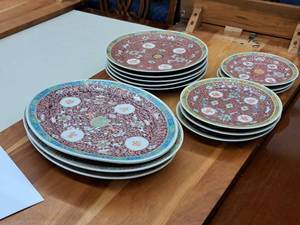 lot 1125 image: China Set 14-piece - (5) 10 Dinner Plates, (3) 8 Plates, (3) 7 Plates, (1) Platter 13-12x10, (2) Platters 14-14x10-14