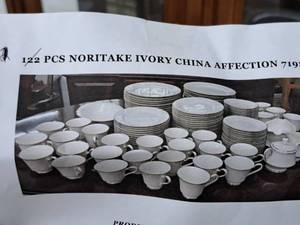 lot 1133 image: Noritake Affection Ivory China Set 101-piece - 10-12 Dinner Plates, 8-14 Salad Plates, 6-14 Saucers, 6 Plates, Cups, Gravy Boat, Salad Bowl, Sugar Bowl with Lid, Creamer