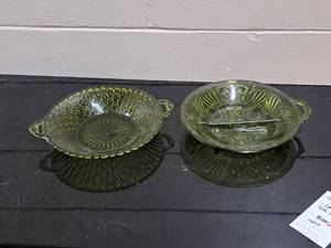 lot 1181 image: Lot of (2) 7-12 Serving Dishes