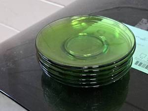 lot 1182 image: Lot of (6) 5-14 Green Glass Plates