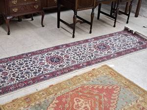 lot 1581 image: Carpet Runner 148x31